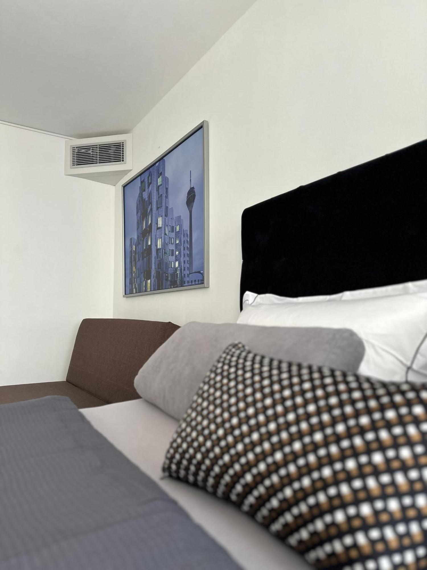 City Center Apartments Duesseldorf Bagian luar foto